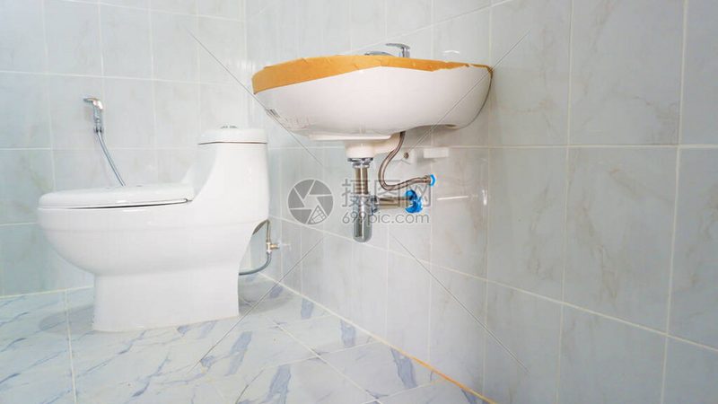 选择卫浴洁具加盟品牌时，应从以下方面评估品牌实力：